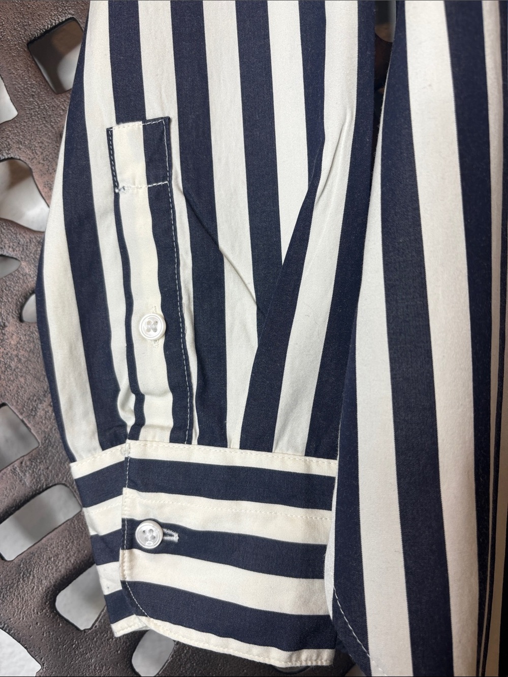 🖤 Banana Republic Oversized Striped Button Up Shirt Women’s Small Cotton 🖤 - Picture 3 of 8